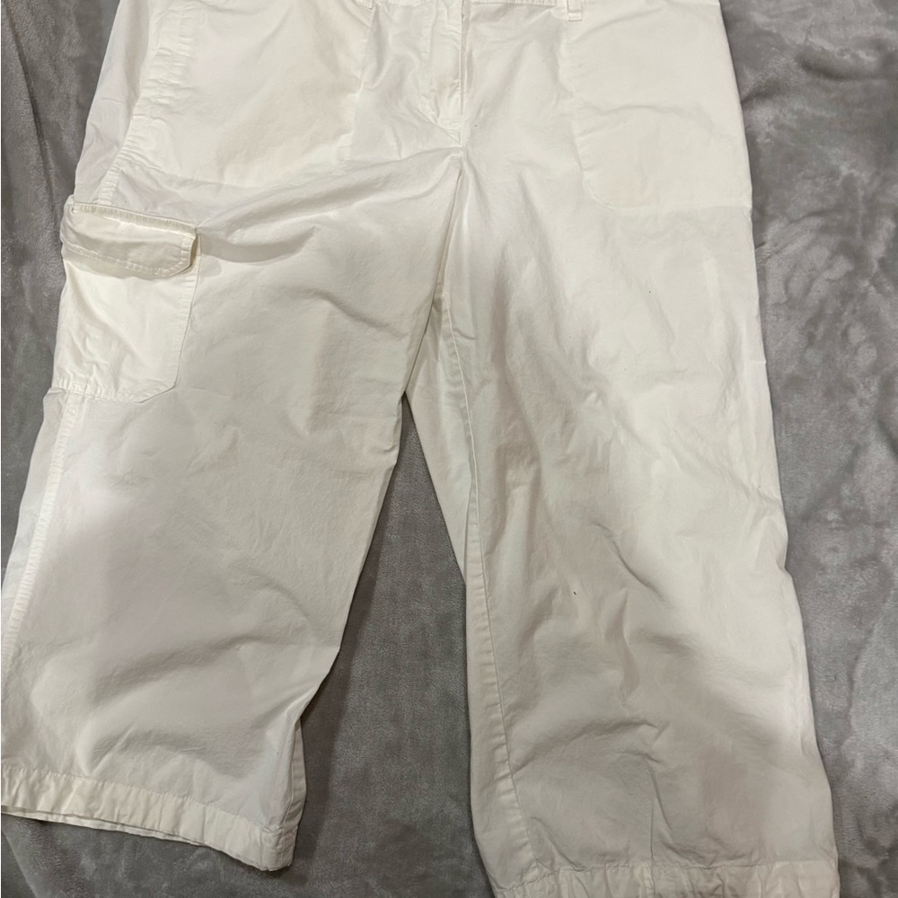 Liz & Co Women’s White Capri Pants - Size 16